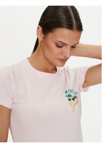 Guess T-Shirt Flowers W4YI30 J1314 Różowy Slim Fit. Kolor: różowy. Materiał: bawełna