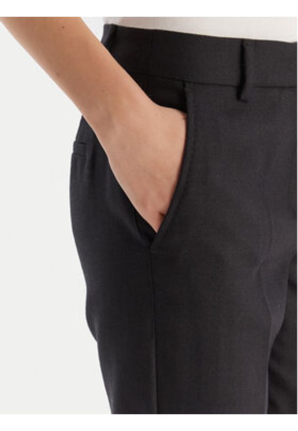 Marella Chinosy Margie 2523136232 Czarny Slim Fit. Kolor: czarny. Materiał: wełna