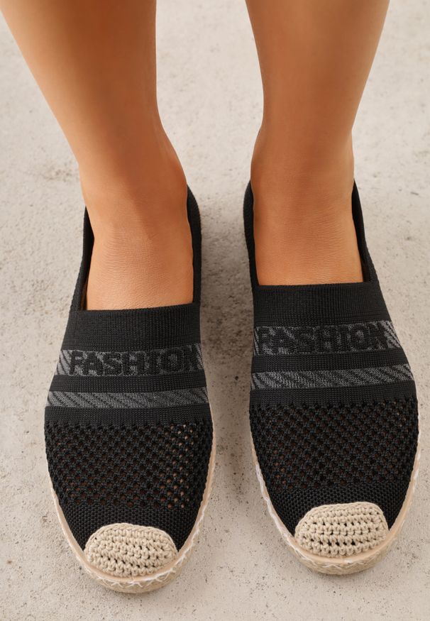 Renee - Czarne Espadryle z Plecioną Cholewką przed Kostkę Mokosa. Okazja: na co dzień. Wysokość cholewki: przed kostkę. Kolor: czarny. Materiał: jeans. Szerokość cholewki: normalna. Styl: wakacyjny, casual, elegancki