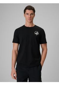 4f - 4F T-shirt relaxed z nadrukiem męski - czarny XXL. Okazja: na co dzień. Kolor: czarny. Materiał: materiał, bawełna, dzianina. Wzór: nadruk. Styl: casual #1