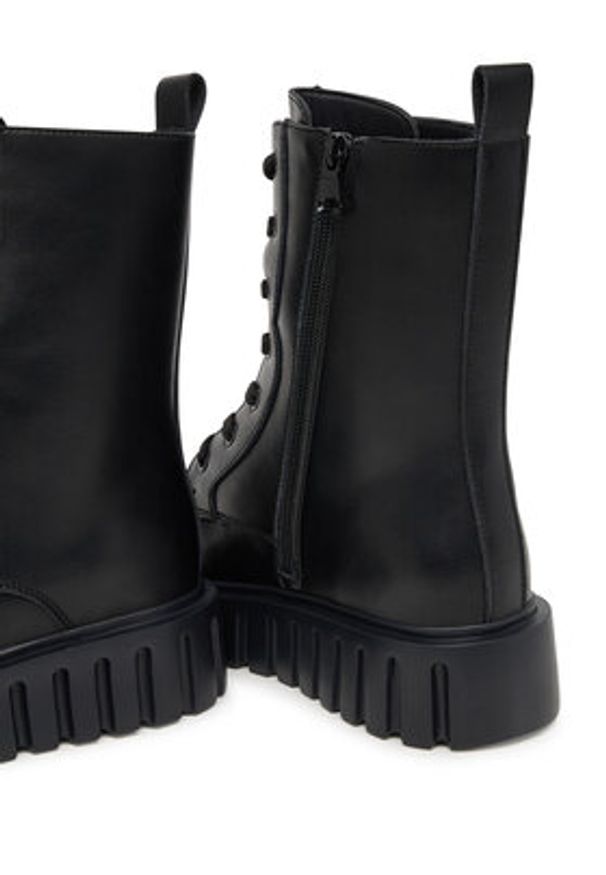 Patrizia Pepe Trzewiki PPJ981.31 Czarny. Kolor: czarny. Materiał: skóra