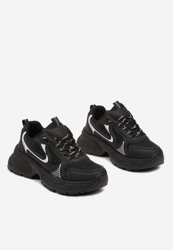 Born2be - Czarne Sneakersy na Grubej Podeszwie z Siateczką Olirase. Okazja: na co dzień. Nosek buta: okrągły. Kolor: czarny. Materiał: jeans. Wzór: aplikacja. Obcas: na obcasie. Wysokość obcasa: średni