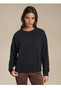 Sinsay - Bluza crewneck regular - czarny. Kolor: czarny