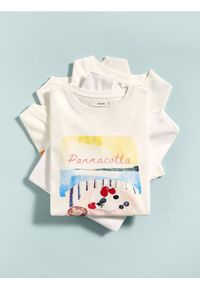 Reserved - Bawełniany t-shirt z nadrukiem - złamana biel. Materiał: bawełna. Wzór: nadruk