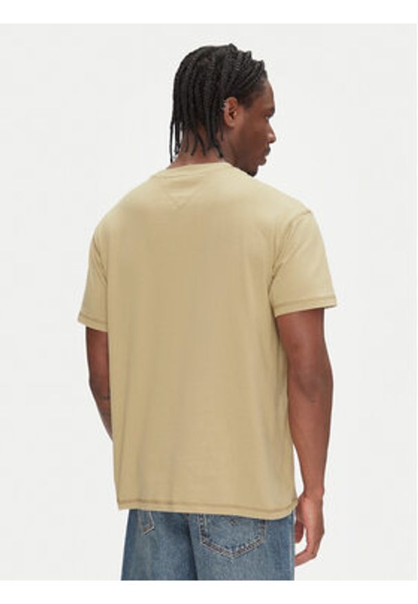 Tommy Jeans T-Shirt Tonal Crest DM0DM20805 Beżowy Relaxed Fit. Kolor: beżowy. Materiał: bawełna