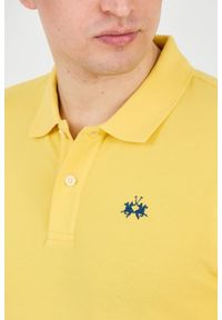 La Martina - LA MARTINA Żółte polo z małym logo. Typ kołnierza: polo. Kolor: żółty #6