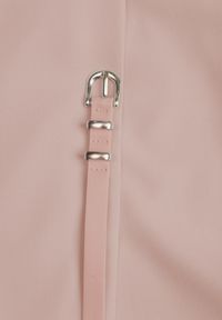 Renee - Różowe Spódnico-Szorty w Eleganckim Stylu z Wąskim Paskiem z Klamrą Ynislia. Kolor: różowy. Styl: elegancki #8