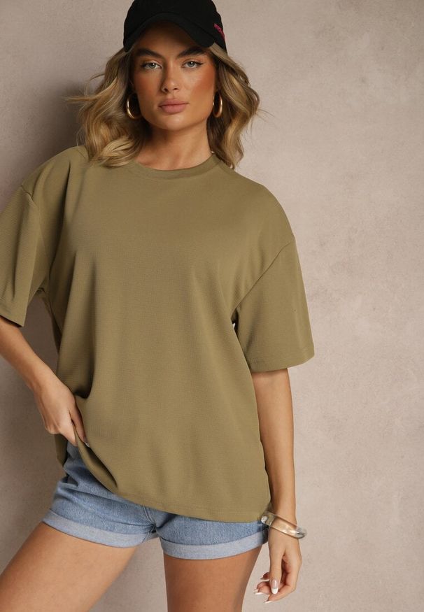 Renee - Ciemnobeżowa Koszulka T-shirt Basic Palenitia. Okazja: na co dzień. Kolor: beżowy. Styl: klasyczny, casual