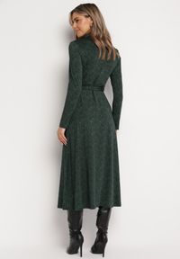 Born2be - Ciemnozielona Rozkloszowana Sukienka Koszulowa z Wiązanym Paskiem Cheresin. Kolor: zielony. Materiał: materiał. Typ sukienki: koszulowe. Długość: midi #4