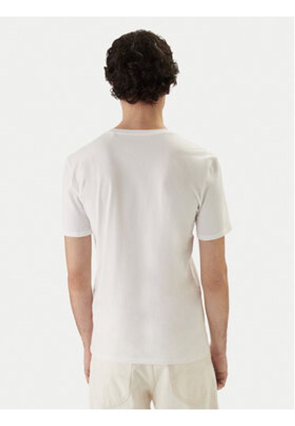 Guess T-Shirt F6GI09 J1314 Biały Slim Fit. Kolor: biały. Materiał: bawełna