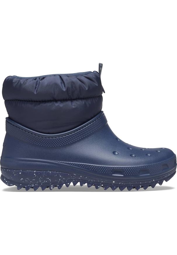 Crocs - Damskie buty Classic Neo Puff Shorty Boot. Kolor: niebieski. Sezon: zima