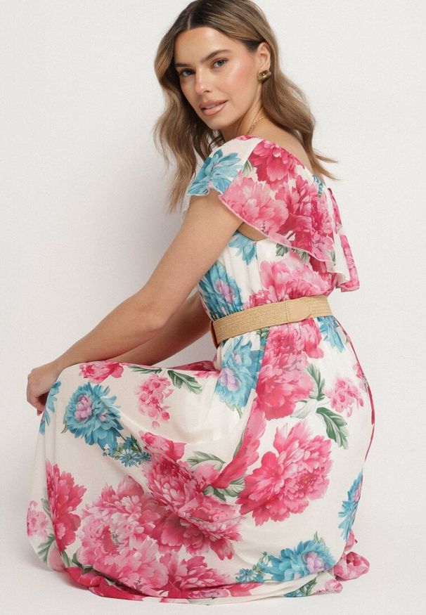 Born2be - Fuksjowa Sukienka Typu Hiszpanka w Kwiaty z Paskiem Sademire. Okazja: na co dzień. Typ kołnierza: dekolt hiszpanka. Kolor: różowy. Wzór: kwiaty. Styl: casual