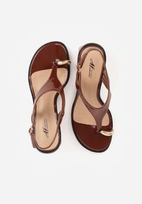 Renee - Brązowe Sandały w Stylu Japonek na Niskim Słupku z Aplikacją Fyreltarish. Kolor: brązowy. Wzór: aplikacja. Obcas: na słupku #2