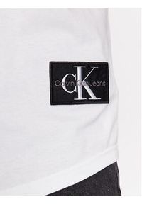 Calvin Klein Jeans T-Shirt J30J323482 Biały Regular Fit. Kolor: biały. Materiał: bawełna