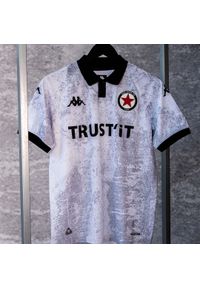 Kappa - Zewnętrzny koszulka Red Star FC 2025/26. Kolor: wielokolorowy, biały, czarny. Sport: piłka nożna #1