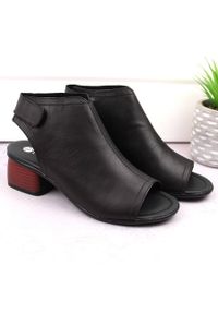 Skórzane komfortowe sandały damskie na obcasie na rzep Remonte R8770-01 czarne. Zapięcie: rzepy. Kolor: czarny. Materiał: skóra. Obcas: na obcasie. Wysokość obcasa: średni #4