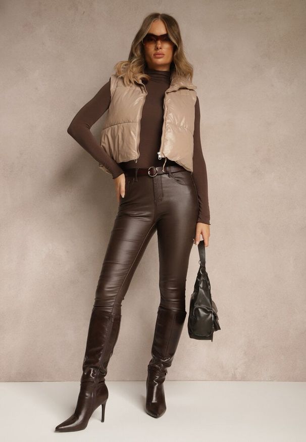 Renee - Beżowa Krótka Pikowana Kamizelka Katiella. Kolor: beżowy. Długość: krótkie