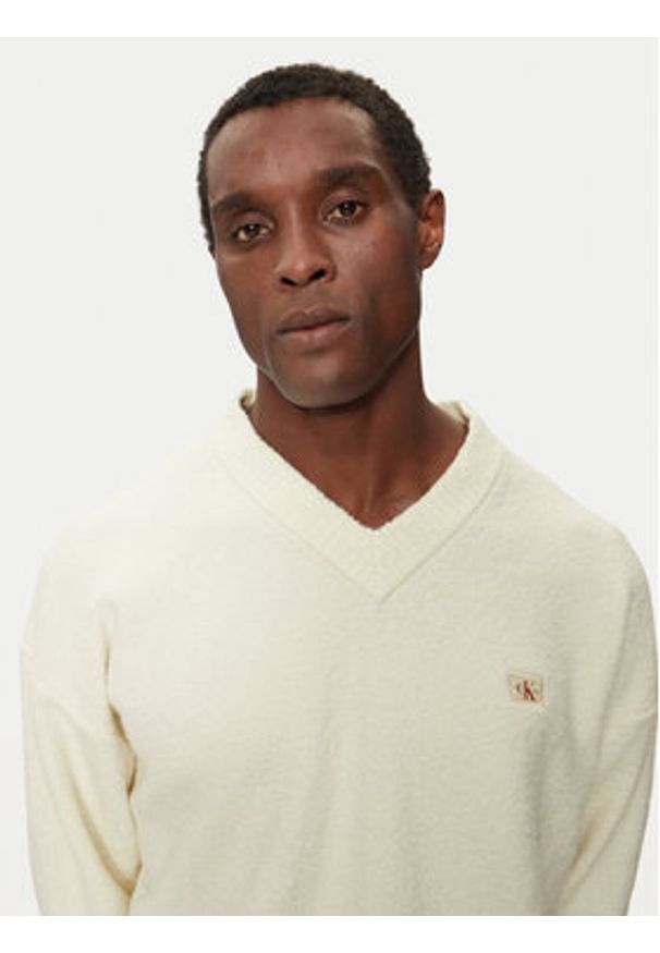 Calvin Klein Jeans Sweter J30J326452 Écru Regular Fit. Materiał: bawełna