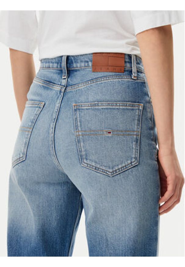 Tommy Jeans Jeansy Layla DW0DW19772 Niebieski Straight Fit. Kolor: niebieski