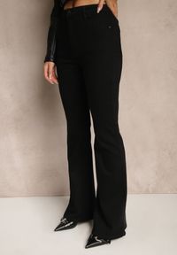 Renee - Czarne Jeansy Regular Waist o Kroju Dzwonów Tendrre. Kolor: czarny