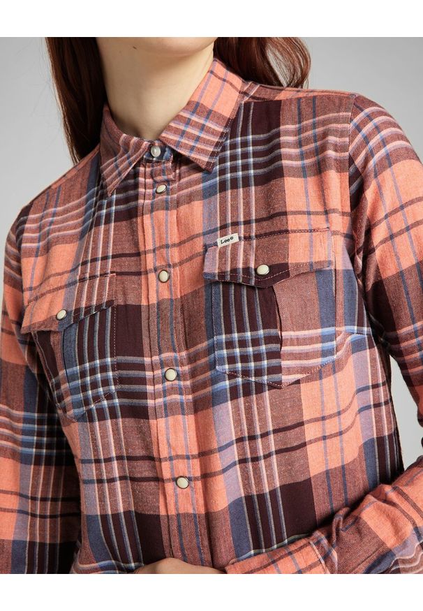Lee - LEE REGULAR WESTERN SHIRT KOSZULA W KRATĘ DŁUGI RĘKAW DESERT ORANGE L45SXAOB 112140154. Długość rękawa: długi rękaw. Długość: długie