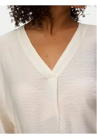 Vero Moda Bluzka Urli 10338835 Biały Regular Fit. Kolor: biały. Materiał: wiskoza #4