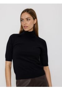 Reserved - Sweter z golfem - czarny. Typ kołnierza: golf. Kolor: czarny. Materiał: dzianina, wiskoza. Styl: klasyczny