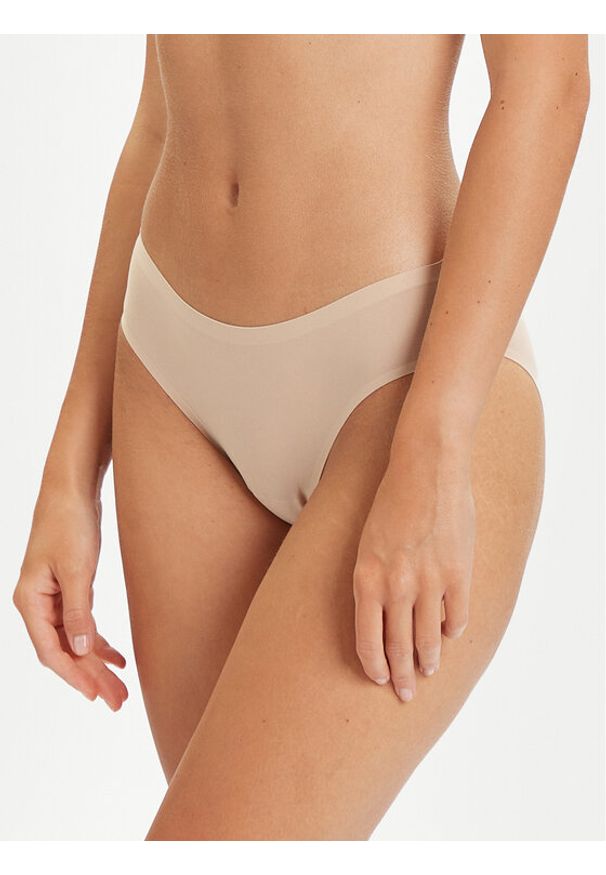 Chantelle Figi klasyczne Soft Stretch C26430 Beżowy. Kolor: beżowy. Materiał: syntetyk