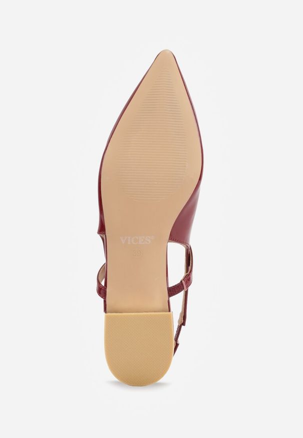 Renee - Bordowe Sandały Vices Typu Slingback ze Skórzaną Wkładką i Metaliczną Ozdobą Milozi. Okazja: na co dzień. Zapięcie: sprzączka. Kolor: czerwony. Materiał: skóra. Wzór: aplikacja. Sezon: lato. Styl: casual, klasyczny, elegancki