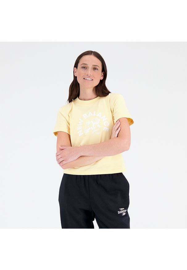 Koszulka damska New Balance WT31554RAW – żółta. Kolor: żółty. Materiał: materiał, bawełna, poliester. Długość rękawa: krótki rękaw. Długość: krótkie