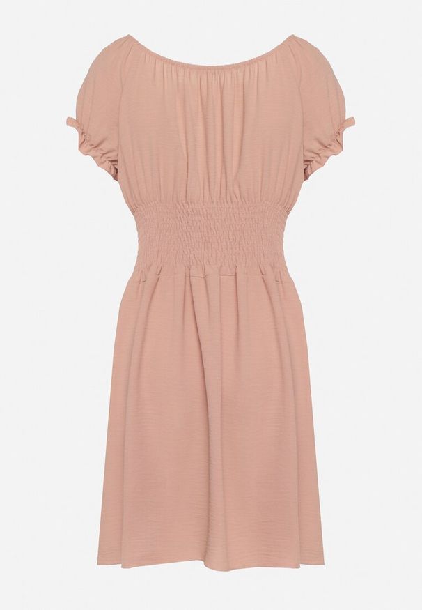 Born2be - Ciemnoróżowa Rozkloszowana Sukienka Typu Hiszpanka z Gumką w Pasie Tiadella. Okazja: na co dzień. Typ kołnierza: dekolt hiszpanka. Kolor: różowy. Długość rękawa: krótki rękaw. Sezon: wiosna, lato. Typ sukienki: proste. Styl: casual, elegancki