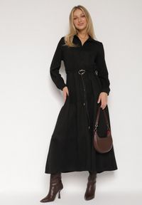 Born2be - Czarna Wiskozowa Koszulowa Sukienka o Rozkloszowanym Kroju z Paskiem Retirna. Okazja: na co dzień. Kolor: czarny. Materiał: wiskoza. Typ sukienki: koszulowe. Styl: casual, klasyczny #3