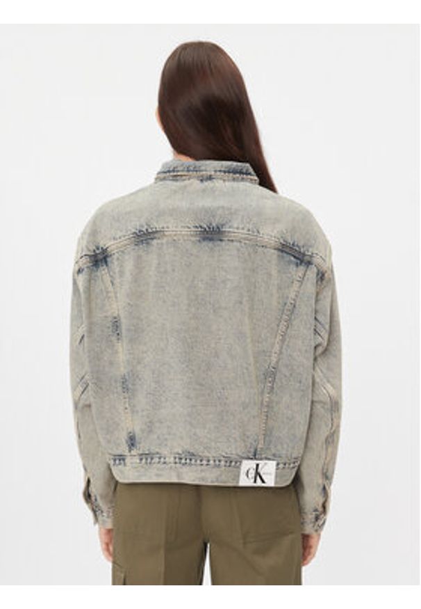 Calvin Klein Jeans Kurtka jeansowa J20J222501 Niebieski Boxy Fit. Kolor: niebieski. Materiał: bawełna