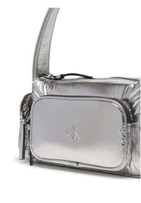 Calvin Klein Torebka Pocket Silver Nylon Small Bag LV04F3443G Srebrny. Kolor: srebrny. Materiał: skórzane #5