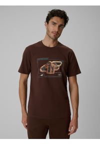 4f - 4F T-shirt regular z nadrukiem męski - brązowy S. Okazja: na co dzień. Kolor: brązowy. Materiał: materiał. Wzór: nadruk. Styl: casual #1