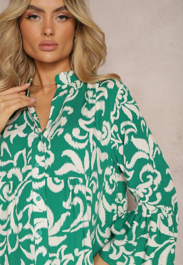 Renee - Zielona Rozkloszowana Sukienka z Wiskozy w Ornamentalny Wzór Irlilena. Kolor: zielony. Materiał: wiskoza. Sezon: lato