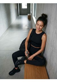 Sinsay - Dopasowane legginsy z wysokim stanem - czarny. Stan: podwyższony. Kolor: czarny #1