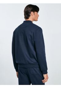 Big-Star - Bluza męska bomber granatowa Wladorb 403. Okazja: na spacer. Typ kołnierza: kołnierzyk stójkowy. Kolor: niebieski. Materiał: jeans, materiał, dzianina. Wzór: nadruk. Styl: sportowy, wizytowy #5