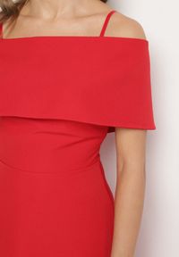 Born2be - Czerwona Sukienka o Rozkloszowanym Kroju na Ramiączkach z Wywijanym Dekoltem Jenathia. Okazja: na wesele, na ślub cywilny, na studniówkę, na imprezę. Kolor: czerwony. Długość rękawa: na ramiączkach #4