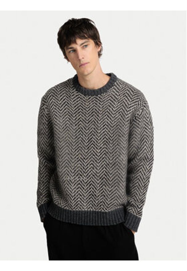 Selected Homme Sweter 16094589 Szary Regular Fit. Kolor: szary. Materiał: syntetyk