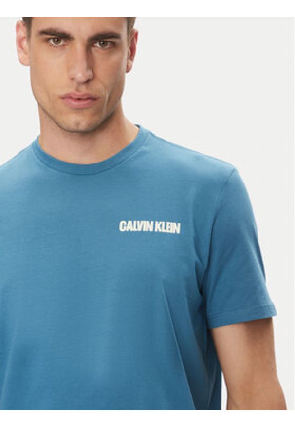 Calvin Klein Jeans T-Shirt LV04RC846G Niebieski Regular Fit. Kolor: niebieski. Materiał: bawełna