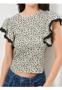 Sinsay - Bluzka w kwiatowy wzór z rozszerzanymi rękawami - wielobarwny. Wzór: kwiaty #1