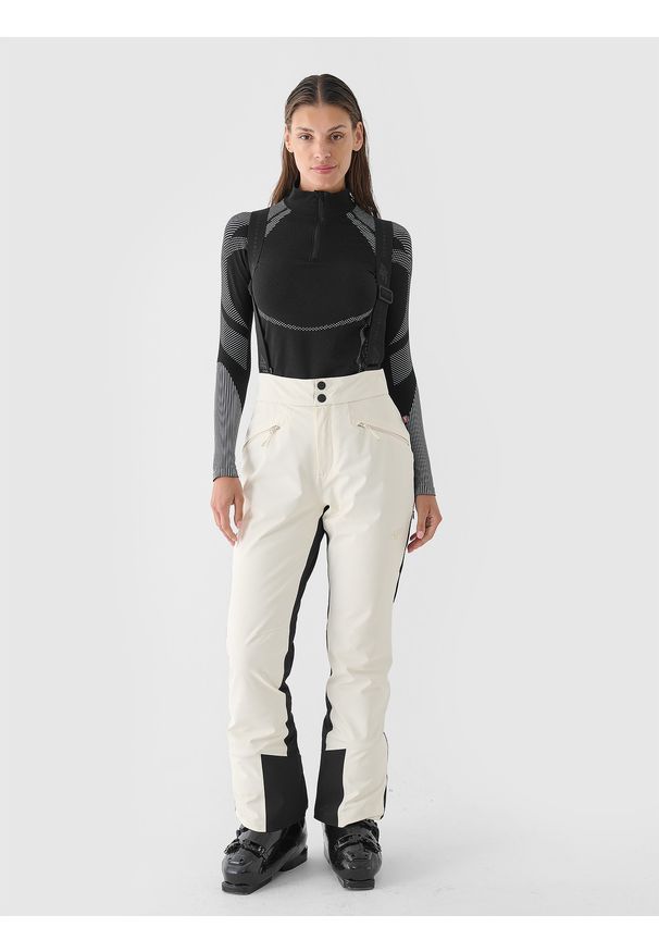4f - 4F Spodnie narciarskie membrana Dermizax 20000 damskie - białe XS. Kolor: biały. Materiał: poliester, puch, materiał. Technologia: Dermizax. Długość: długie. Sezon: zima. Sport: narciarstwo