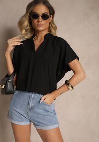 Renee - Czarna Bluzka Oversize z Wiskozą o Kroju Nietoperz z Dekoltem w Serek Davithiel. Okazja: na co dzień. Typ kołnierza: dekolt w serek. Kolor: czarny. Materiał: wiskoza. Styl: elegancki, casual #3