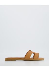 Venezia - BRĄZOWE KLAPKI ZE SKÓRY NATURALNEJ 23018 TAN. Kolor: brązowy. Materiał: skóra. Obcas: na obcasie. Wysokość obcasa: średni #1