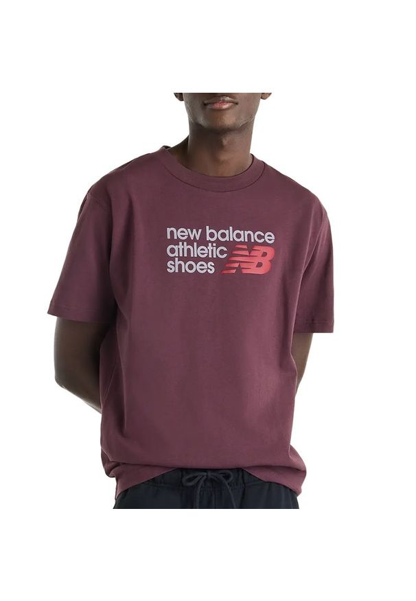 Koszulka męska New Balance Athletics Premium Relaxed Chest Logo MT51900YLR - bordowa. Kolor: czerwony. Materiał: dresówka, bawełna. Wzór: napisy