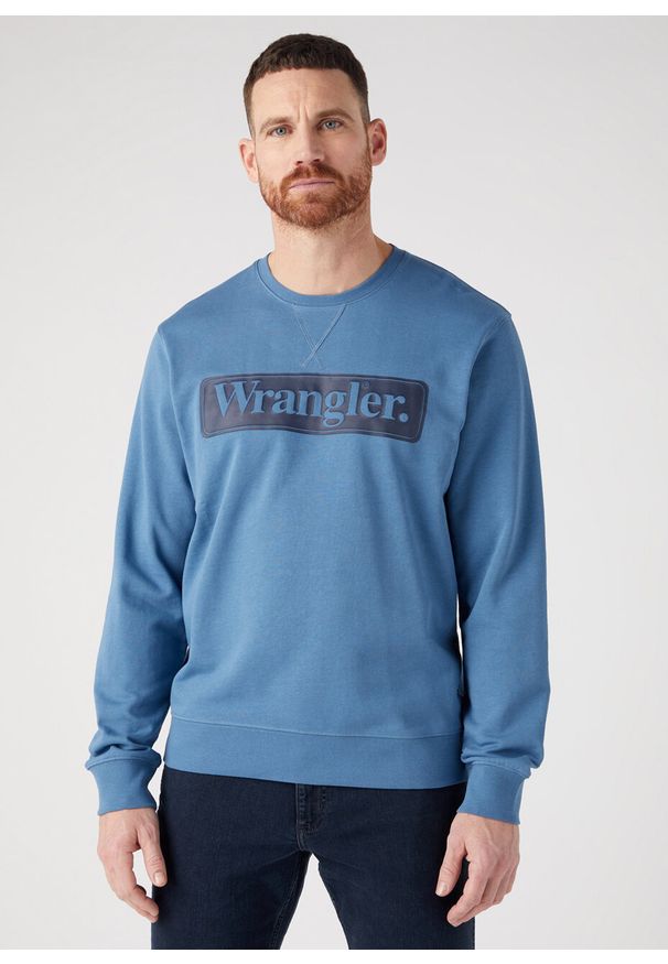 Wrangler - WRANGLER SEASONAL CREW MĘSKA BLUZA NIEROZPINANA LOGO CAPTAINS BLUE 112341198 W6F3015076