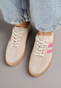Renee - Beżowo-Fuksjowe Sneakersy Tenisówki z Wkładką ze Skóry Naturalnej Ozdobione Tłoczeniem Meluella. Okazja: na co dzień, na spacer. Kolor: beżowy. Materiał: skóra. Wzór: aplikacja. Sezon: wiosna. Sport: turystyka piesza #3