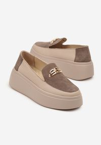 Born2be - Beżowe Skórzane Półbuty na Koturnie i Platformie z Metaliczną Ozdobą Florgise. Okazja: na co dzień. Kolor: beżowy. Materiał: skóra. Wzór: aplikacja. Obcas: na koturnie. Styl: casual #6