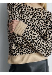 mango - Mango Sweter Chita 77005672 Beżowy Regular Fit. Kolor: beżowy. Materiał: syntetyk